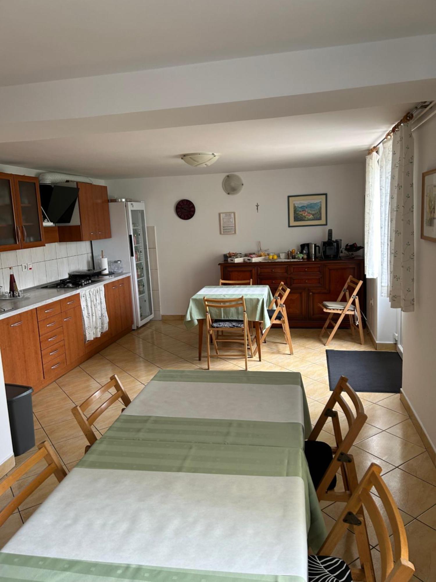לינה וארוחת בוקר Dobje pri Planini Karla'S House מראה חיצוני תמונה